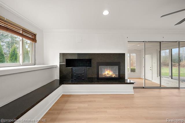 Builiding view twenty eight for 6386 Thorncrest, Bloomfield Hills, MI. 48301