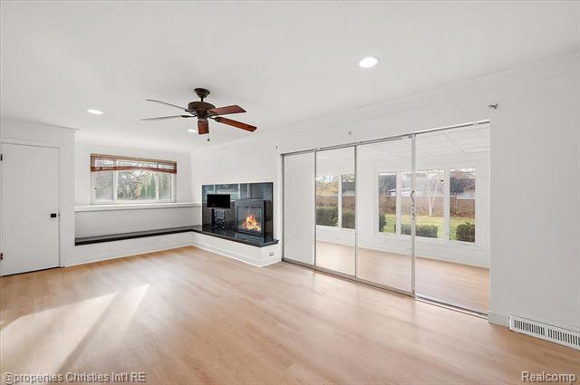 Builiding view twenty five for 6386 Thorncrest, Bloomfield Hills, MI. 48301