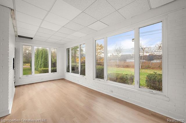 Builiding view twenty nine for 6386 Thorncrest, Bloomfield Hills, MI. 48301