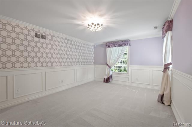 Builiding view eighteen for 182 S Chewton, Bloomfield Hills, MI. 48301