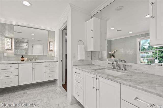 Builiding view fifteen for 182 S Chewton, Bloomfield Hills, MI. 48301