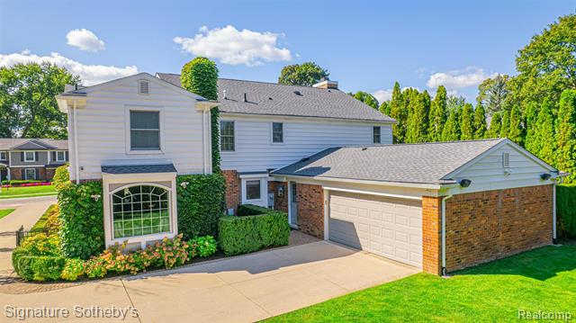 Builiding view thirty two for 182 S Chewton, Bloomfield Hills, MI. 48301