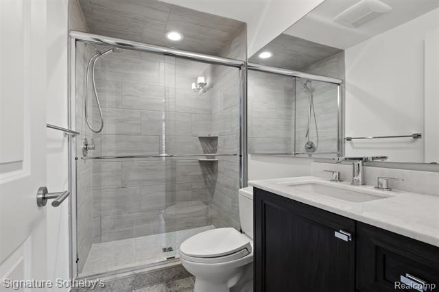 Builiding view twenty one for 182 S Chewton, Bloomfield Hills, MI. 48301