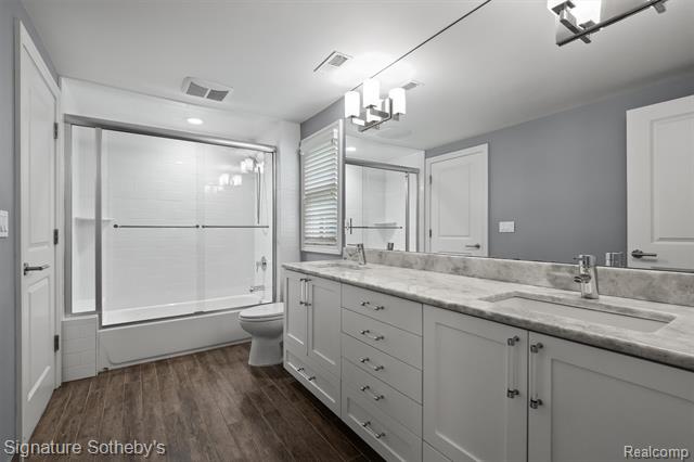 Builiding view twenty three for 182 S Chewton, Bloomfield Hills, MI. 48301