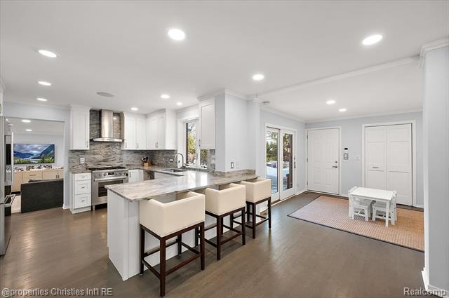 Builiding view eight for 180 Pilgrim, Birmingham, MI. 48009