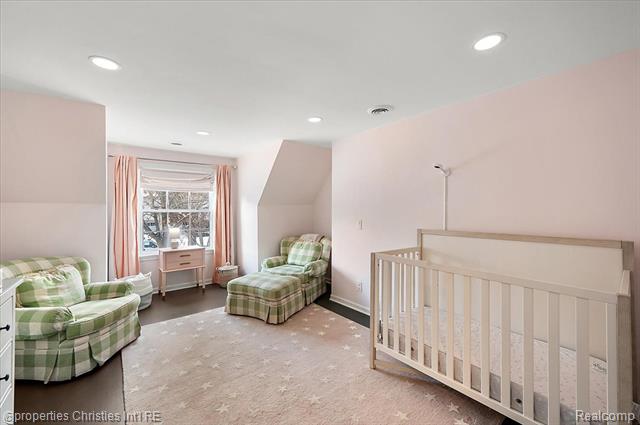 Builiding view forty nine for 180 Pilgrim, Birmingham, MI. 48009