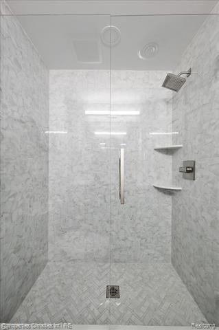 Builiding view forty seven for 180 Pilgrim, Birmingham, MI. 48009