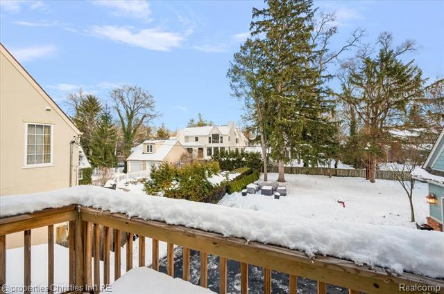 Builiding view forty two for 180 Pilgrim, Birmingham, MI. 48009