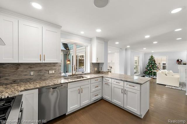 Builiding view ten for 180 Pilgrim, Birmingham, MI. 48009