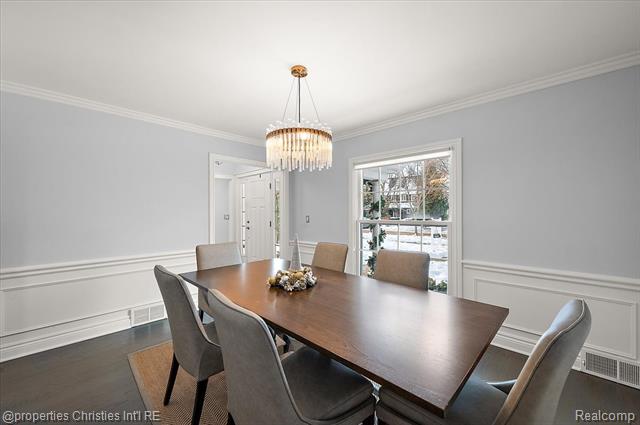 Builiding view twenty five for 180 Pilgrim, Birmingham, MI. 48009