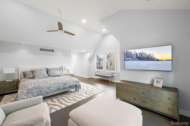 Builiding view twenty seven for 180 Pilgrim, Birmingham, MI. 48009