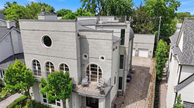 Builiding view eighty seven for 750 Hazelwood, Birmingham, MI. 48009