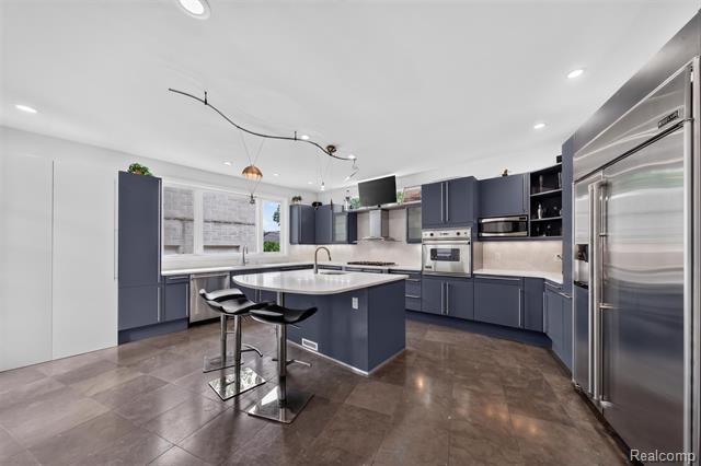 Builiding view seven for 750 Hazelwood, Birmingham, MI. 48009