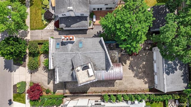 Builiding view seventy four for 750 Hazelwood, Birmingham, MI. 48009