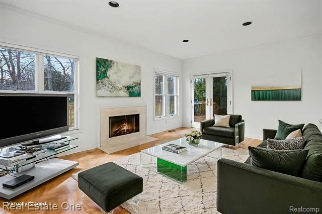 Builiding view twenty three for 5840 Inkster, West Bloomfield, MI. 48323
