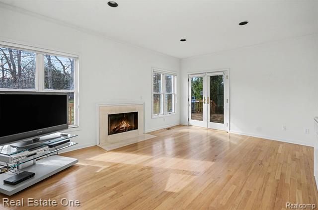 Builiding view twenty two for 5840 Inkster, West Bloomfield, MI. 48323