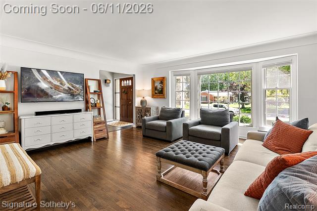 Builiding view eight for 5748 Cherry Crest, West Bloomfield, MI. 48322