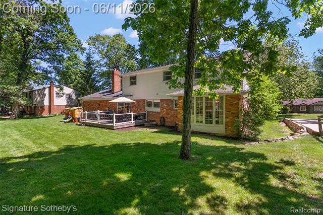 Builiding view one for 5748 Cherry Crest, West Bloomfield, MI. 48322