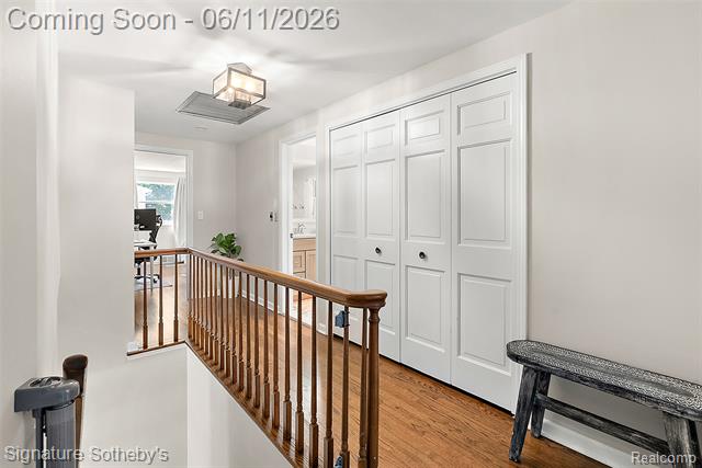 Builiding view twenty one for 5748 Cherry Crest, West Bloomfield, MI. 48322