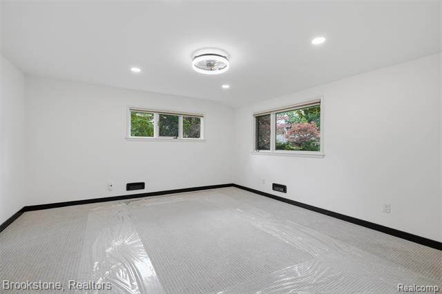 Builiding view eighteen for 4190 Valley Forge, Bloomfield Hills, MI. 48301