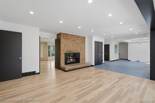 Builiding view fifteen for 4190 Valley Forge, Bloomfield Hills, MI. 48301