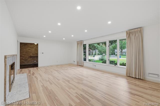 Builiding view nine for 4190 Valley Forge, Bloomfield Hills, MI. 48301