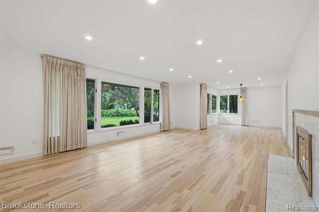 Builiding view one for 4190 Valley Forge, Bloomfield Hills, MI. 48301