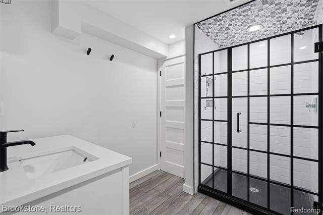 Builiding view thirty five for 4190 Valley Forge, Bloomfield Hills, MI. 48301