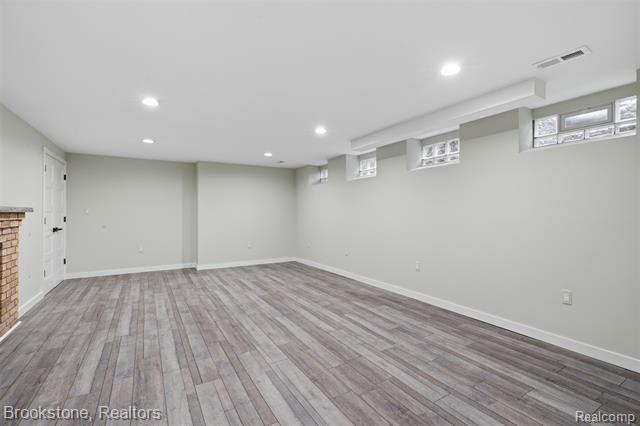 Builiding view thirty for 4190 Valley Forge, Bloomfield Hills, MI. 48301