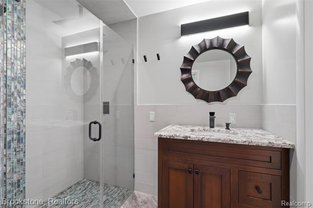Builiding view twenty three for 4190 Valley Forge, Bloomfield Hills, MI. 48301