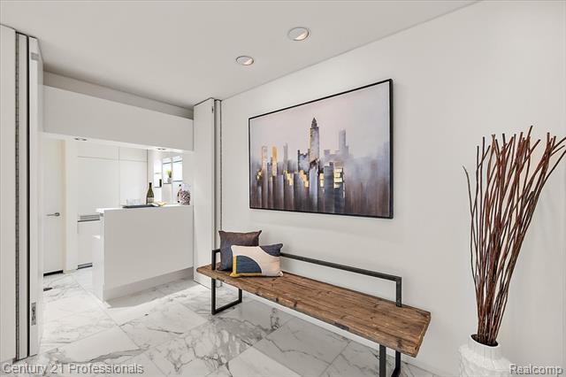 Builiding view seventeen for 5904 Wing Lake, Bloomfield Hills, MI. 48301