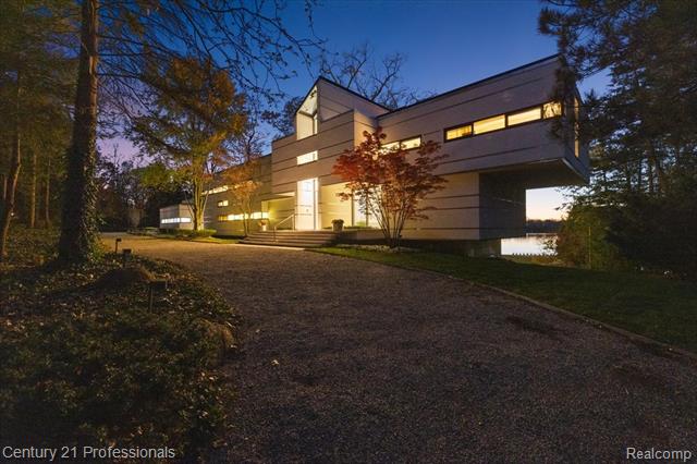 Builiding view six for 5904 Wing Lake, Bloomfield Hills, MI. 48301