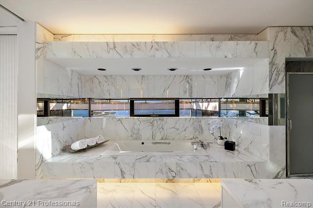 Builiding view thirty eight for 5904 Wing Lake, Bloomfield Hills, MI. 48301