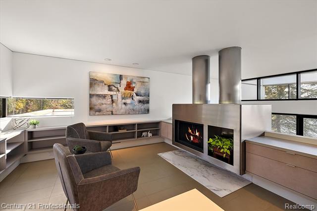 Builiding view thirty three for 5904 Wing Lake, Bloomfield Hills, MI. 48301