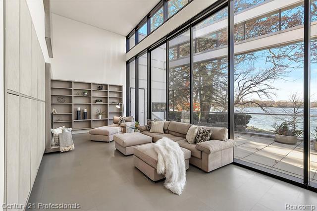 Builiding view twenty five for 5904 Wing Lake, Bloomfield Hills, MI. 48301