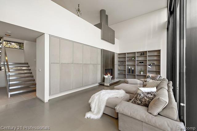 Builiding view twenty six for 5904 Wing Lake, Bloomfield Hills, MI. 48301