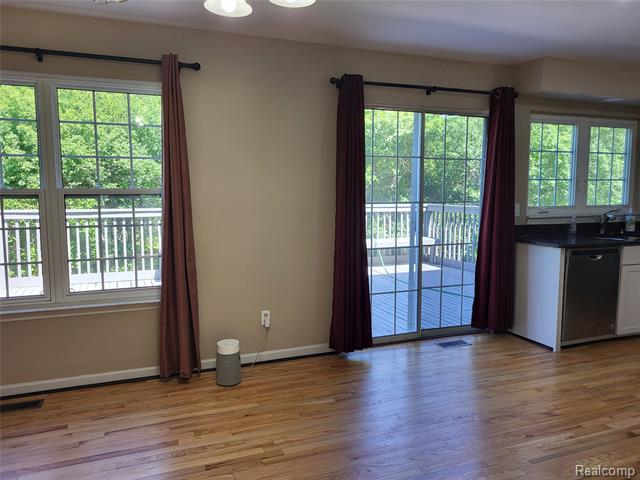 Builiding view thirteen for 5791 Beauchamp, West Bloomfield, MI. 48322