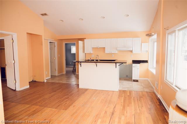 Builiding view seven for 1733 Westwood, Troy, MI. 48083