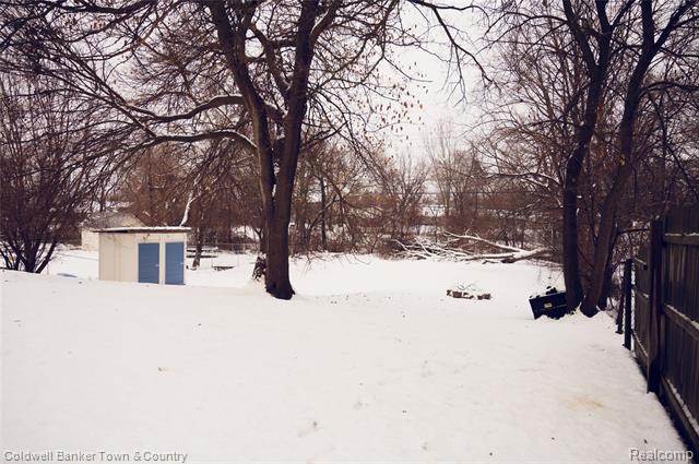 Builiding view thirteen for 1733 Westwood, Troy, MI. 48083