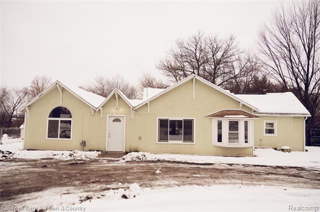 front view for 1733 Westwood Dr, Troy, Mi. 48083