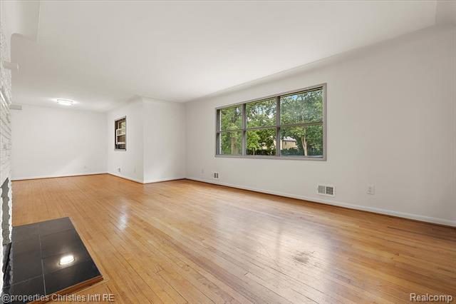 Builiding view five for 6030 Lahser, Bloomfield Hills, MI. 48301