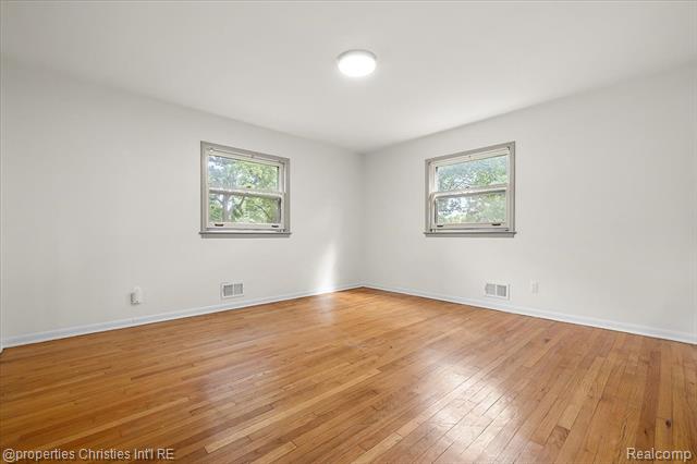 Builiding view nineteen for 6030 Lahser, Bloomfield Hills, MI. 48301