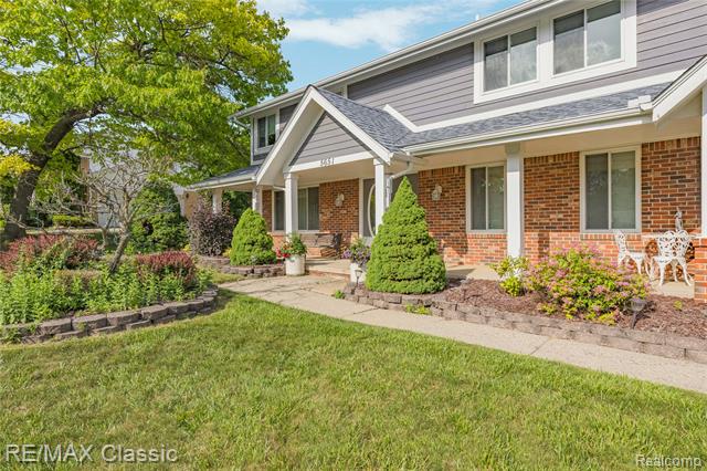 Builiding view eleven for 5651 Warrenshire, West Bloomfield, MI. 48322