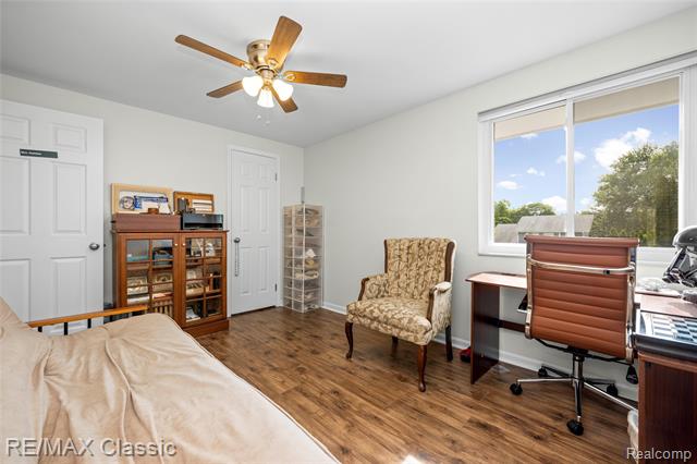 Builiding view fifty three for 5651 Warrenshire, West Bloomfield, MI. 48322