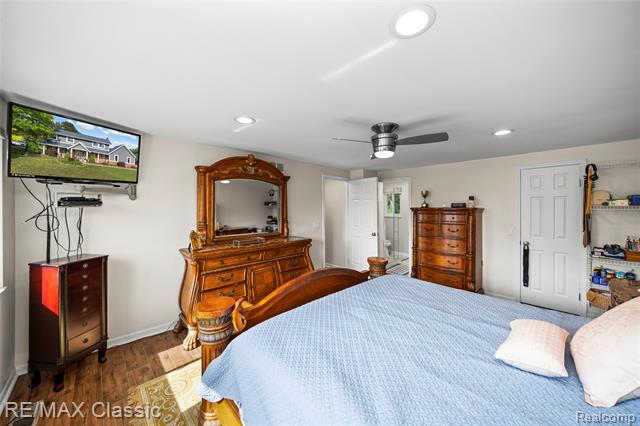Builiding view forty seven for 5651 Warrenshire, West Bloomfield, MI. 48322
