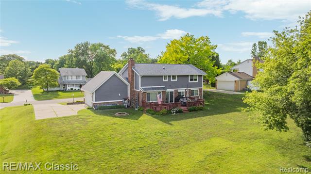 Builiding view seven for 5651 Warrenshire, West Bloomfield, MI. 48322