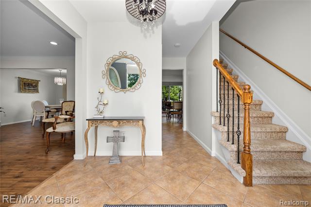 Builiding view seventeen for 5651 Warrenshire, West Bloomfield, MI. 48322