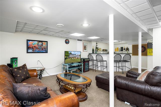 Builiding view sixty eight for 5651 Warrenshire, West Bloomfield, MI. 48322