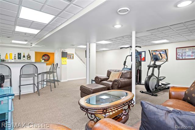 Builiding view sixty seven for 5651 Warrenshire, West Bloomfield, MI. 48322
