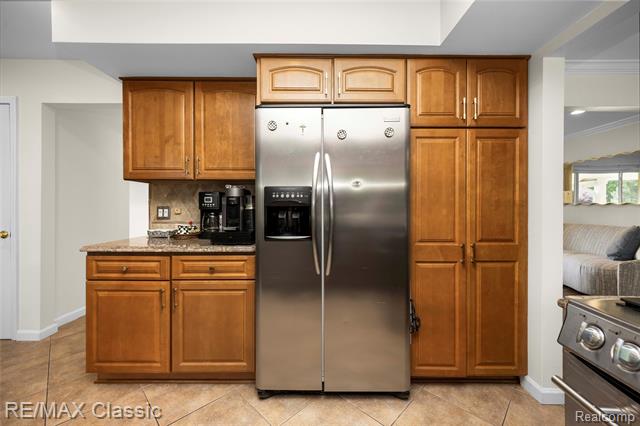 Builiding view thirty five for 5651 Warrenshire, West Bloomfield, MI. 48322